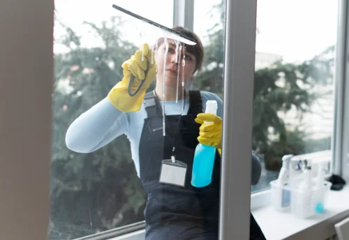 Nettoyage de vitres intérieures et extérieures à Béville-le-Comte